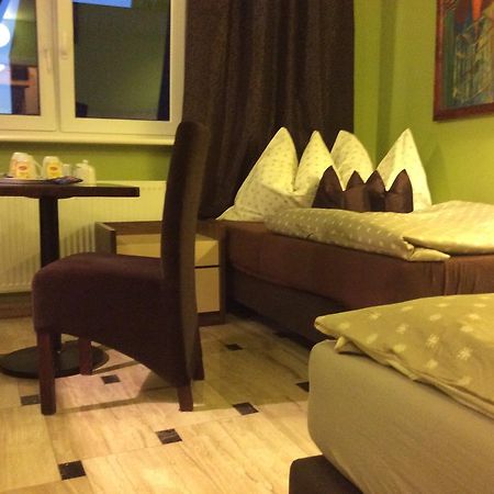 Mika Rooms Raclawicka 144 & Wislicka 3 Studio - Adults Only Warszawa Exteriör bild