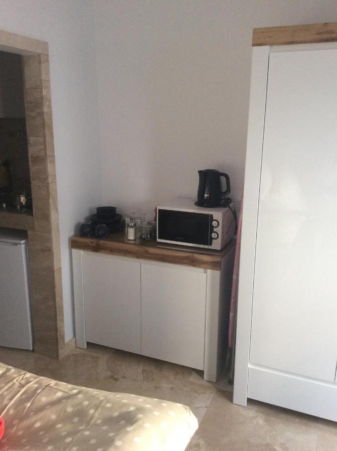 Mika Rooms Raclawicka 144 & Wislicka 3 Studio - Adults Only Warszawa Exteriör bild